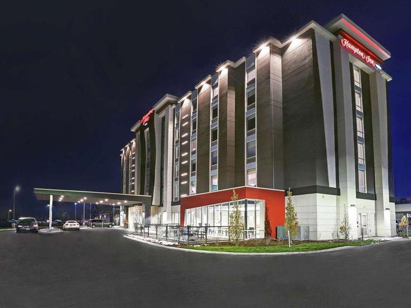 Hampton Inn Питерборо Экстерьер фото